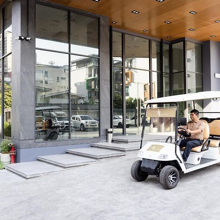 Pure Eleven Hotel Bangkok Makkasan 외부 사진